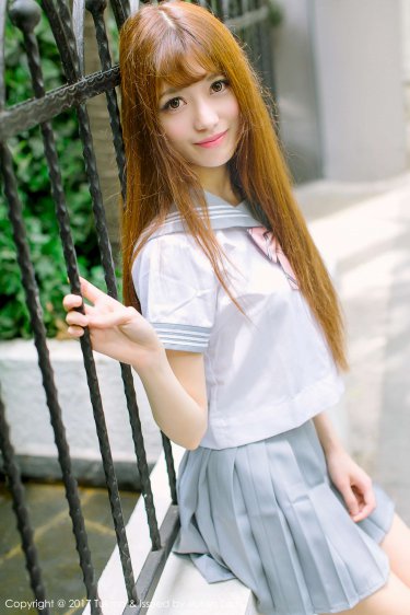 公交车被后入