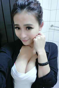 我在车里被撞了八次