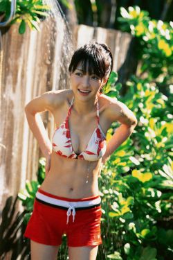 美女全身露