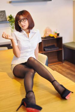 亲胸揉胸膜下刺激视频免费版全集